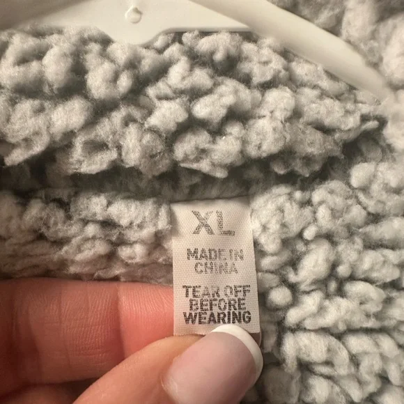 Beautiful free county vest, black with Sherpa XL Warm and classy! - Picture 4 of 4